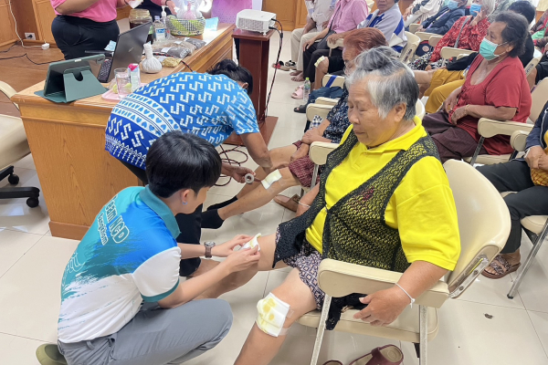 โครงการพัฒนาส่งเสริมและป้องกันโรคข้อเข่าเสื่อมในผู้สูงอายุ 